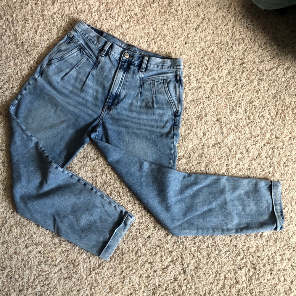AE fitted mom jeans
